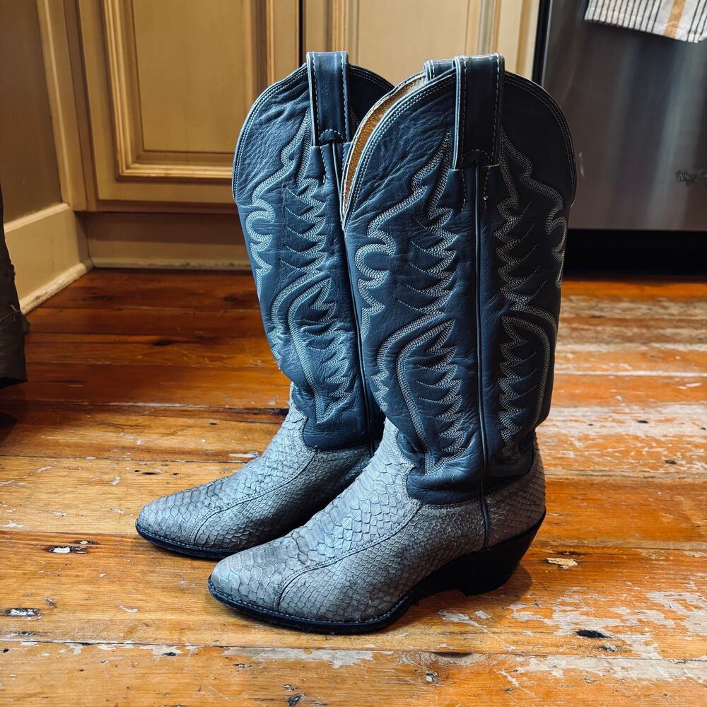 Vintage Justin Exotic Python Womens Western Cowboy Boot, Gray, 6.5B